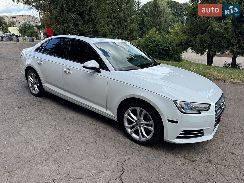 Седан Audi A4 2017 в Рівному