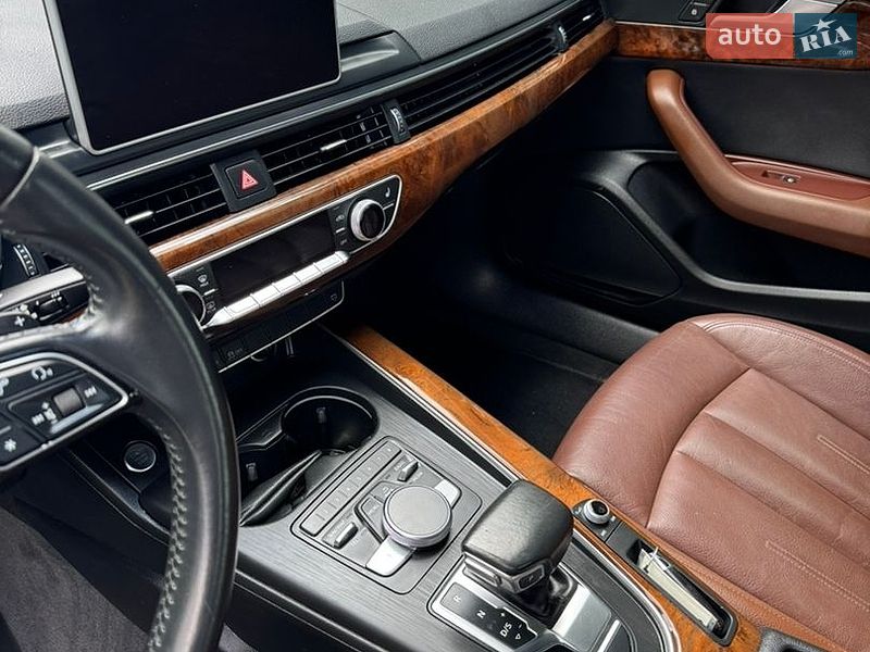 Седан Audi A4 2017 в Рівному