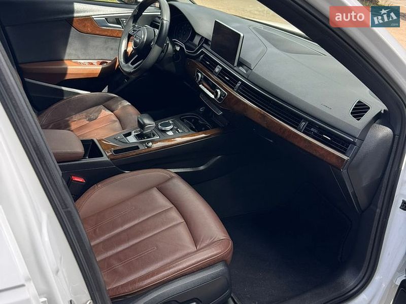Седан Audi A4 2017 в Рівному