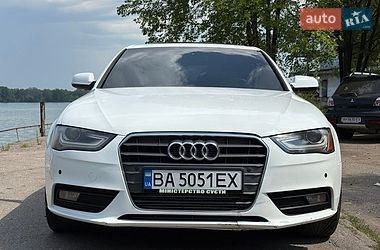 Седан Audi A4 2013 в Днепре