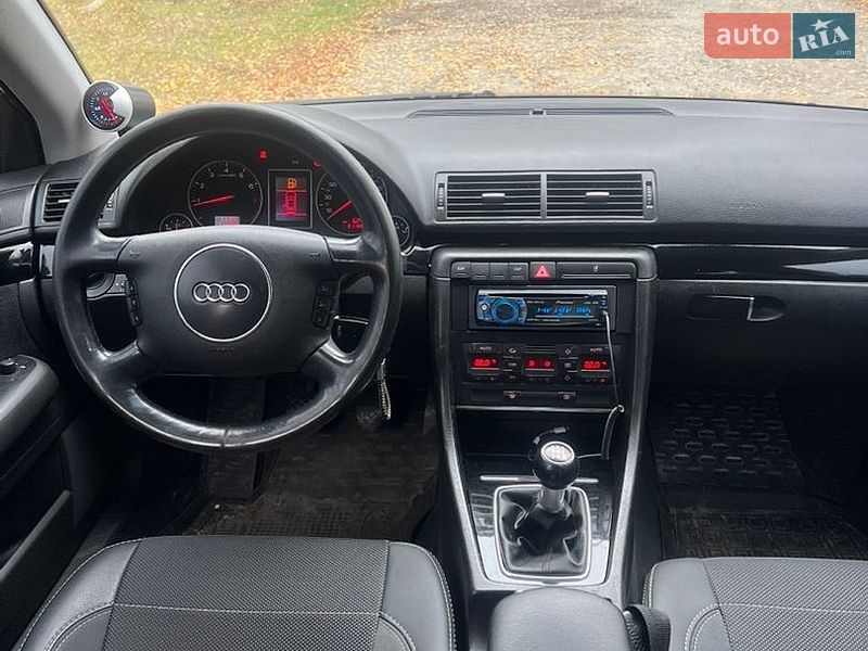 Седан Audi A4 2002 в Кременчуці