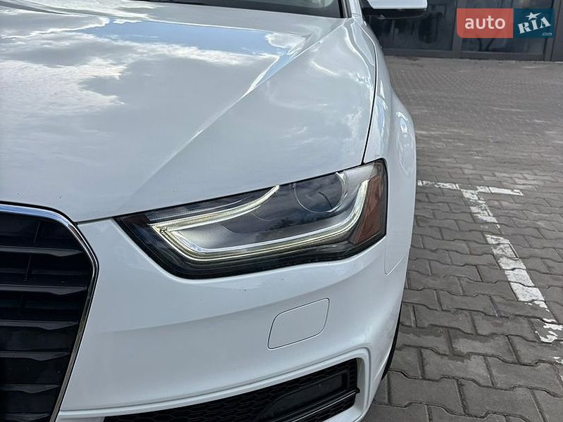 Седан Audi A4 2014 в Киеве