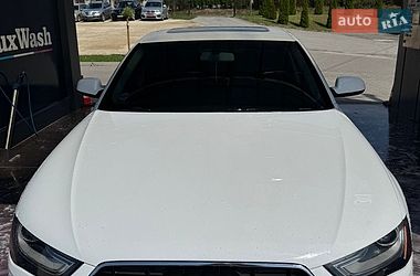 Седан Audi A4 2014 в Шумске