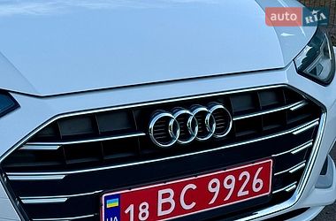 Седан Audi A4 2021 в Рівному