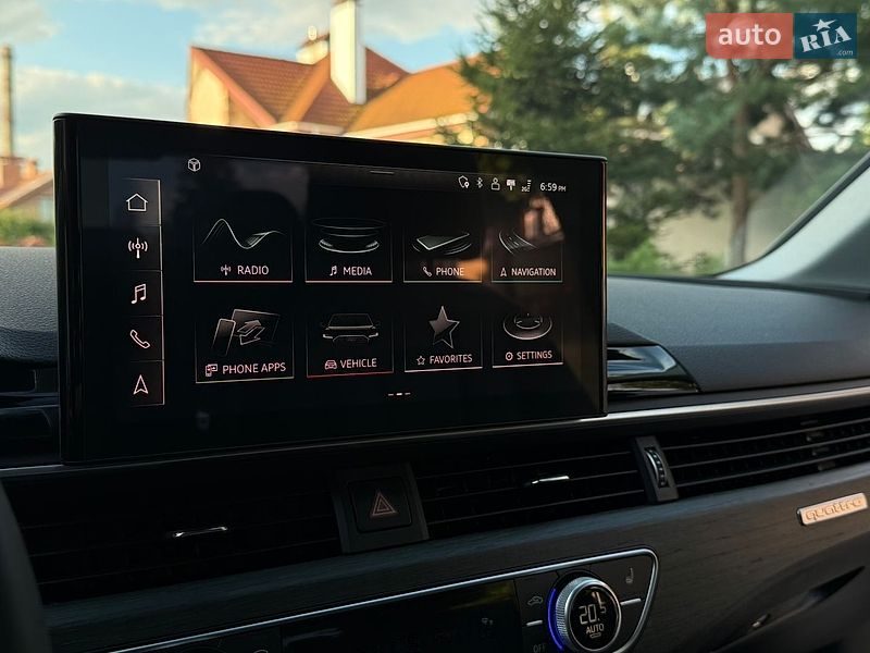 Седан Audi A4 2021 в Рівному