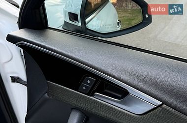 Седан Audi A4 2021 в Рівному