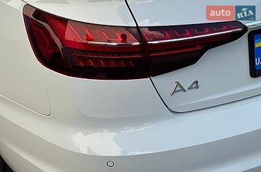 Седан Audi A4 2023 в Рівному