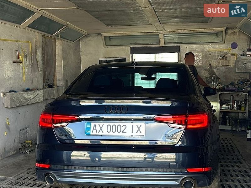 Седан Audi A4 2018 в Харкові