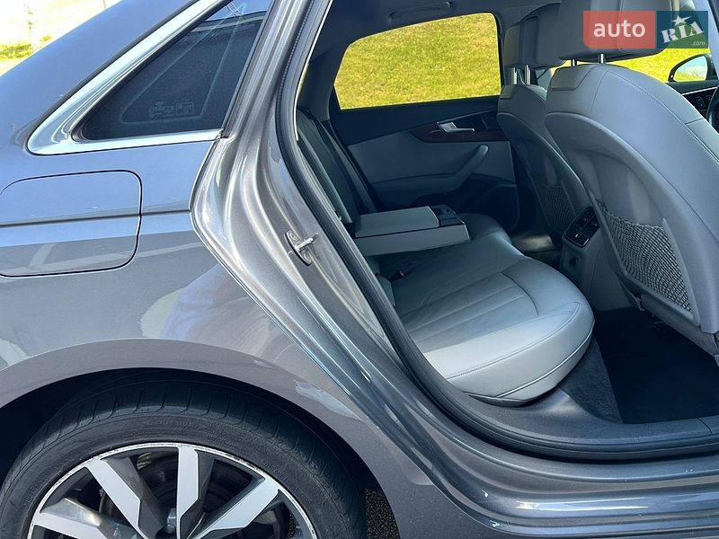 Седан Audi A4 2020 в Києві
