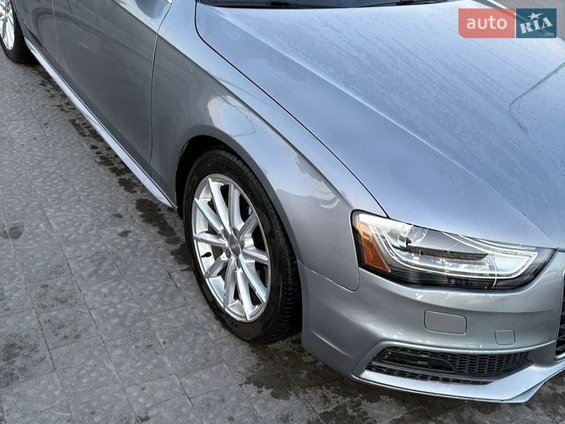 Седан Audi A4 2014 в Львове