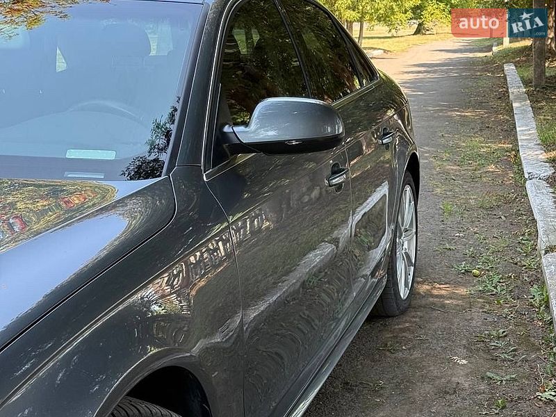 Седан Audi A4 2013 в Бучачі