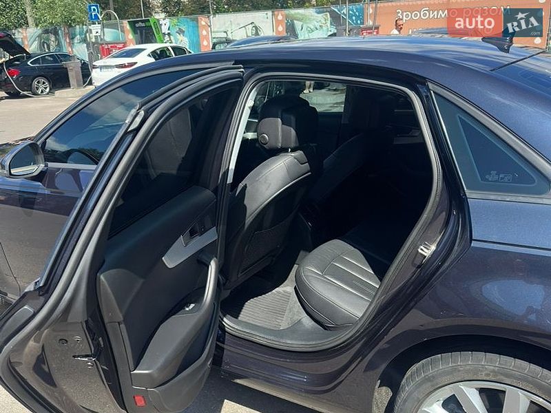Седан Audi A4 2015 в Києві