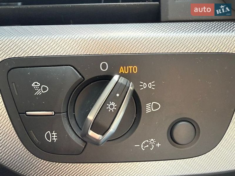 Седан Audi A4 2018 в Рівному