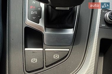Седан Audi A4 2018 в Рівному