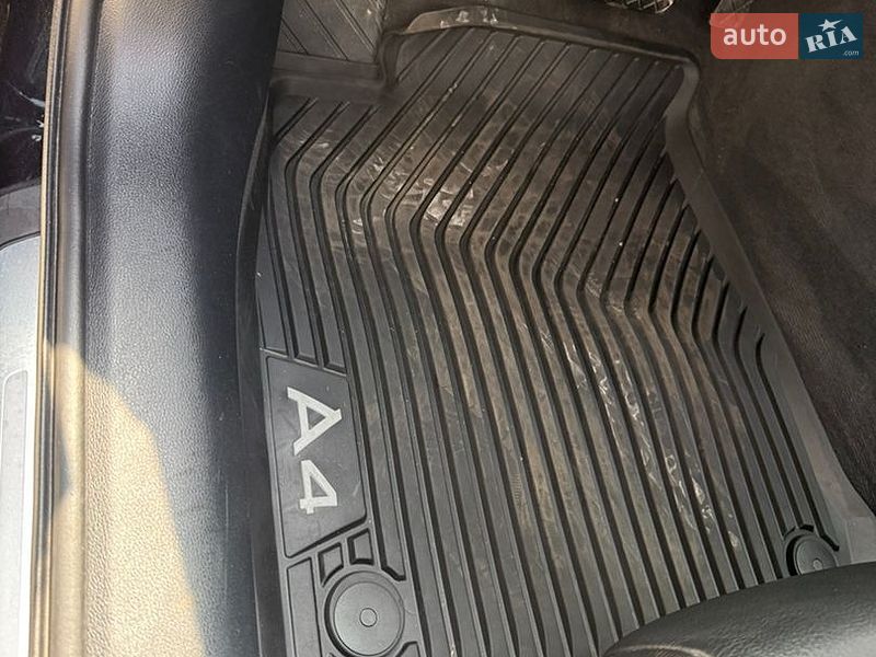 Седан Audi A4 2018 в Рівному