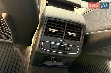 Седан Audi A4 2018 в Рівному