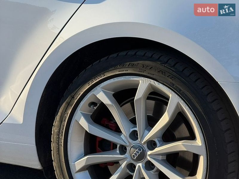 Седан Audi A4 2017 в Киеве