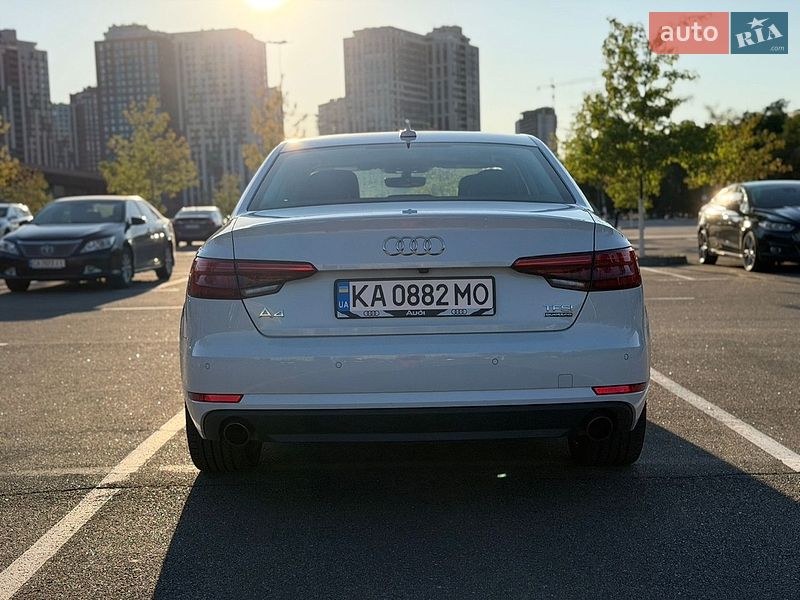 Седан Audi A4 2017 в Киеве