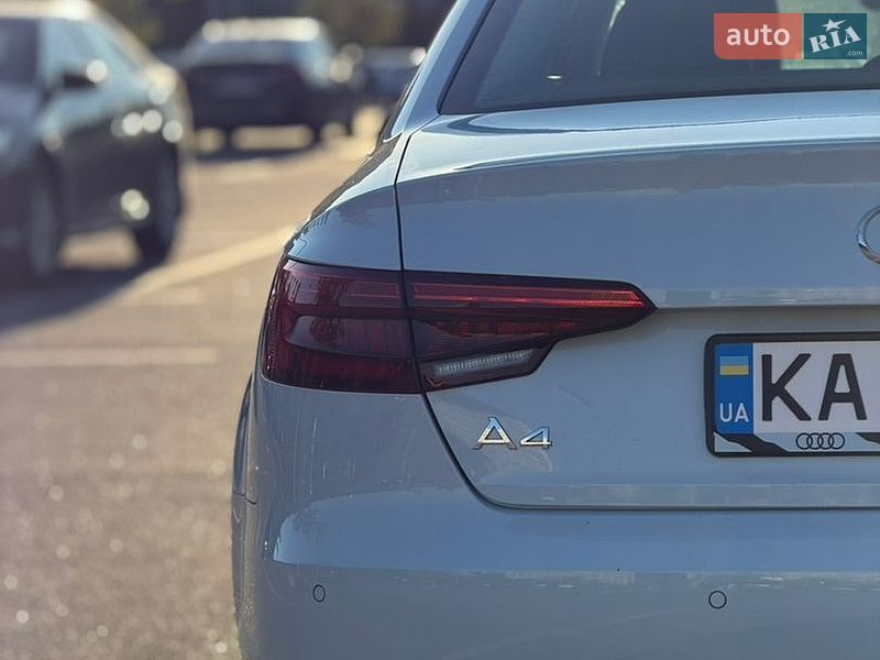 Седан Audi A4 2017 в Киеве