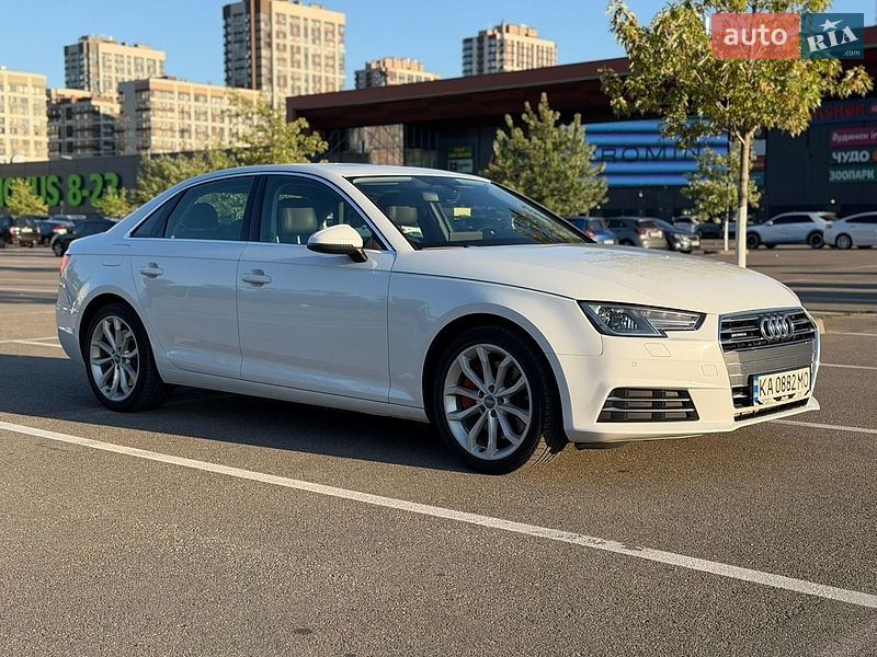 Седан Audi A4 2017 в Киеве