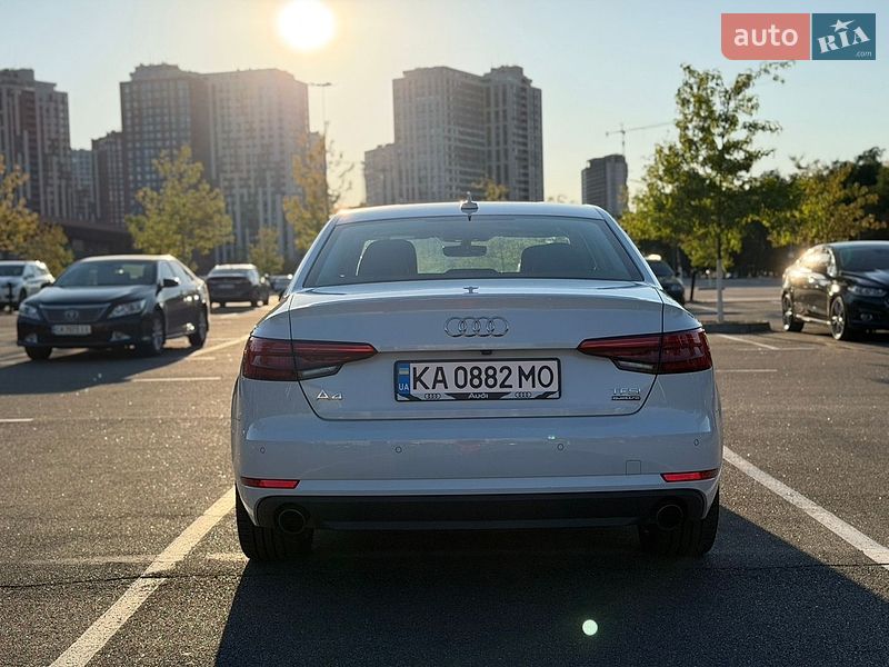 Седан Audi A4 2017 в Киеве