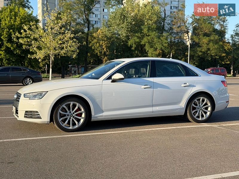 Седан Audi A4 2017 в Киеве