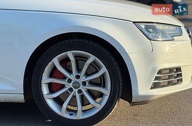 Седан Audi A4 2017 в Киеве
