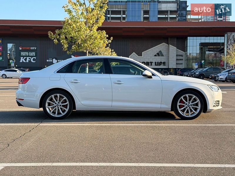 Седан Audi A4 2017 в Киеве