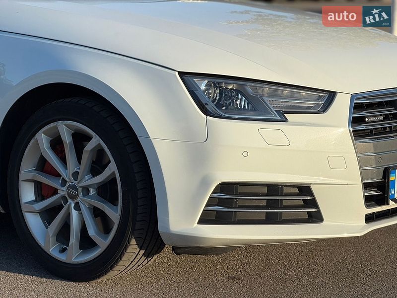 Седан Audi A4 2017 в Киеве