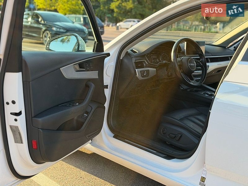 Седан Audi A4 2017 в Киеве