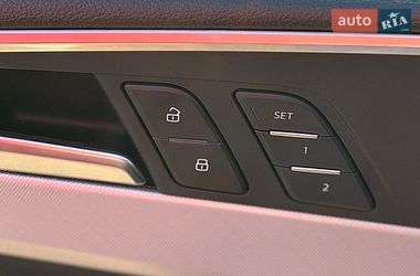 Седан Audi A4 2017 в Киеве