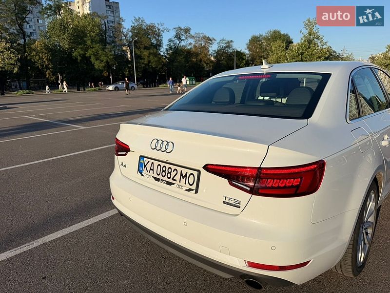 Седан Audi A4 2017 в Киеве