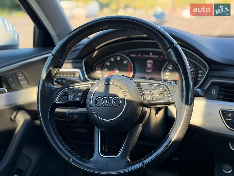 Седан Audi A4 2017 в Киеве