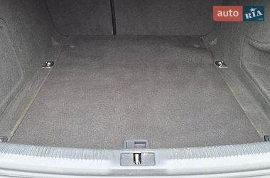 Седан Audi A4 2014 в Луцке