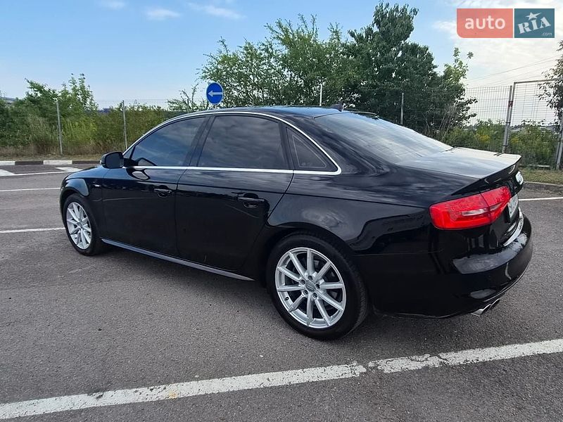 Седан Audi A4 2014 в Луцке