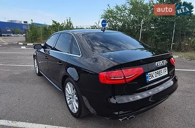 Седан Audi A4 2014 в Луцке