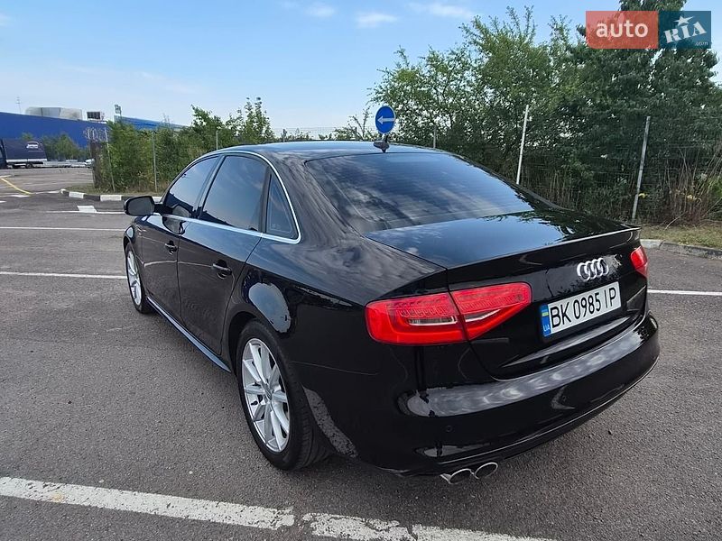 Седан Audi A4 2014 в Луцке