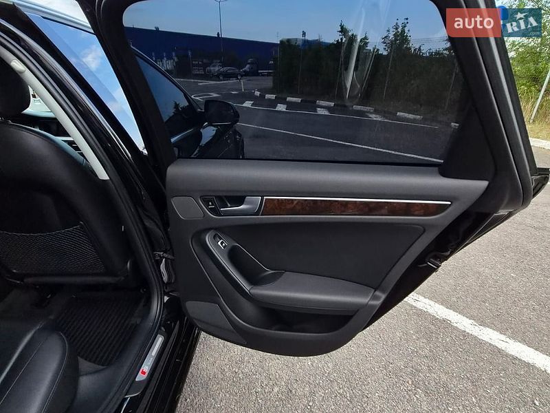 Седан Audi A4 2014 в Луцке