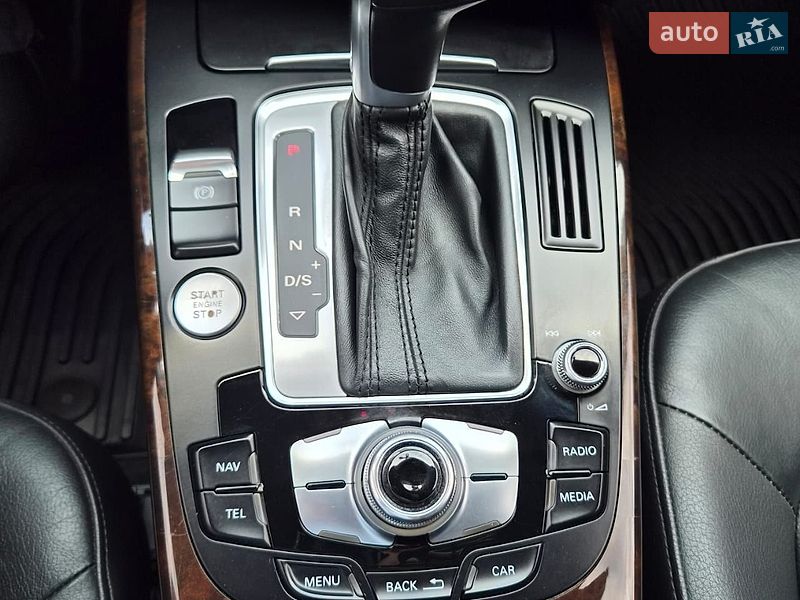 Седан Audi A4 2014 в Луцке