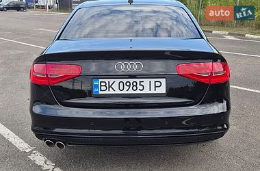 Седан Audi A4 2014 в Луцке