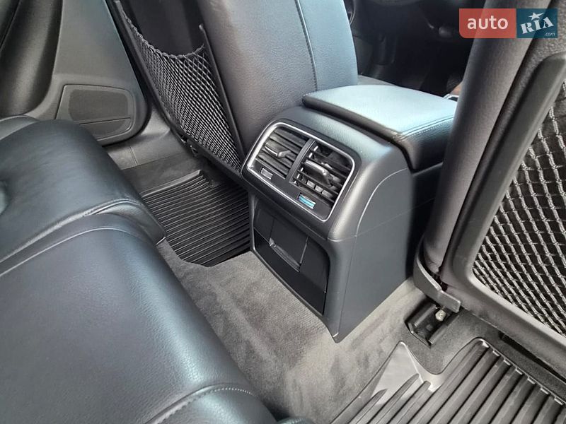 Седан Audi A4 2014 в Луцке