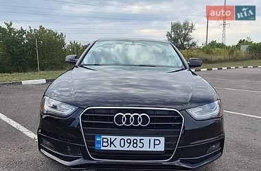 Седан Audi A4 2014 в Луцке