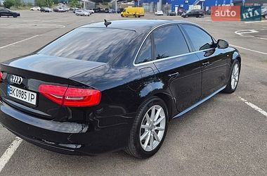 Седан Audi A4 2014 в Луцке
