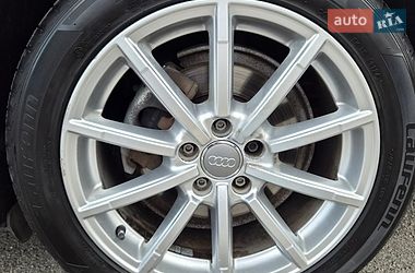 Седан Audi A4 2014 в Луцке