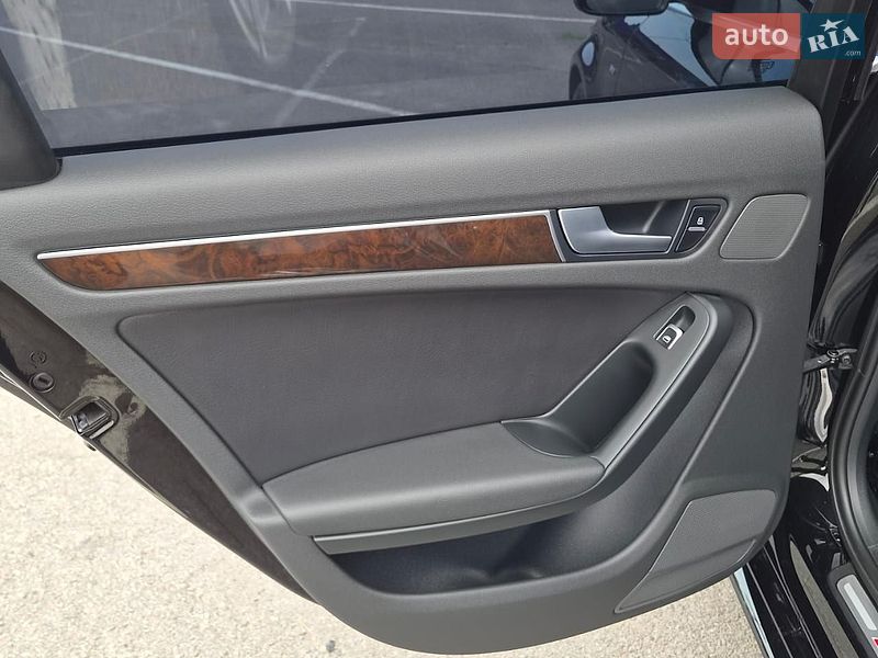 Седан Audi A4 2014 в Луцке