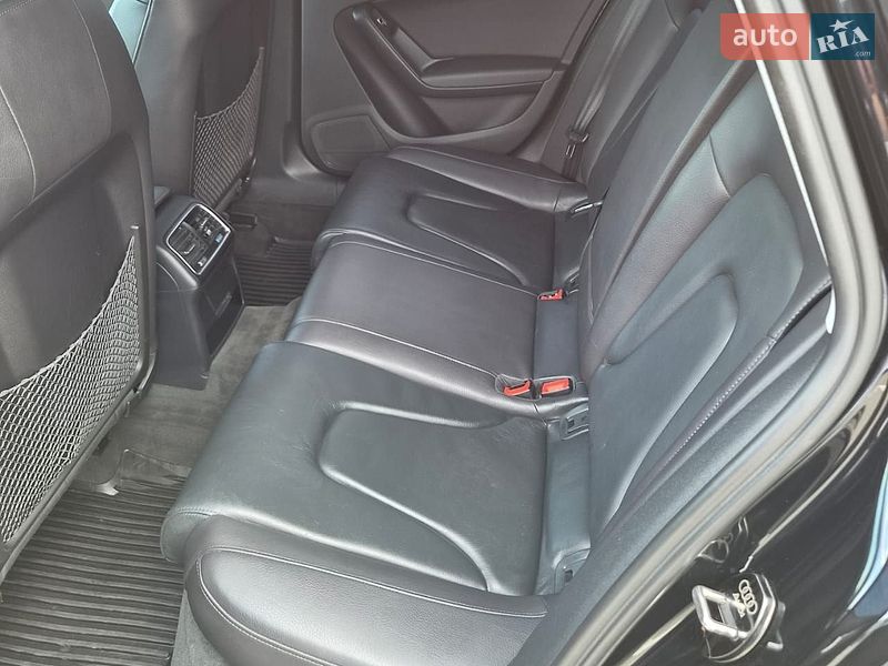 Седан Audi A4 2014 в Луцке