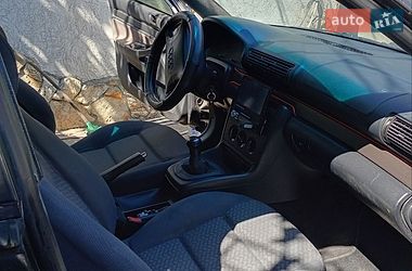 Седан Audi A4 1995 в Хусте