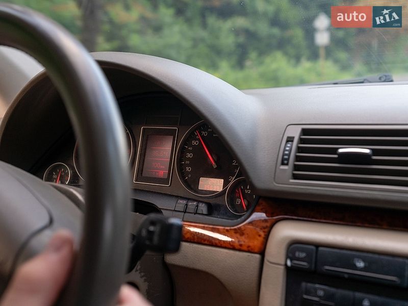 Універсал Audi A4 2002 в Дрогобичі