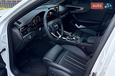 Седан Audi A4 2022 в Полтаве