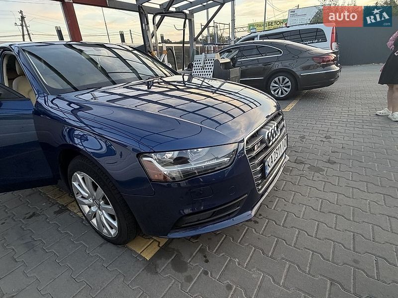 Седан Audi A4 2013 в Бучі